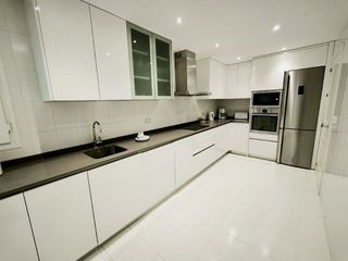 Piso en alquiler en Puerto Banús en Marbella