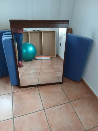 Espejo de madera y cristal