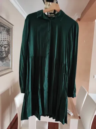 Vestido verde de chica