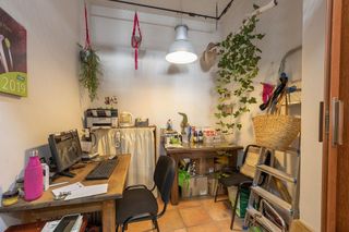 Local comercial en venta en Cervantes en Granada