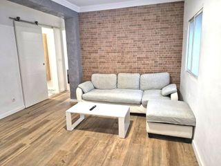 Piso en alquiler en Cruz Roja en Sevilla