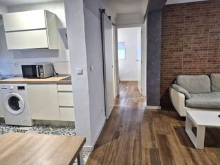 Piso en alquiler en Cruz Roja en Sevilla