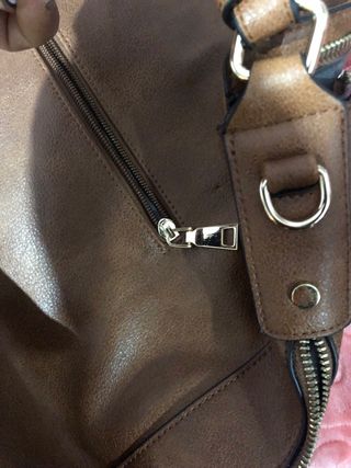 Bolso de cuero marrón