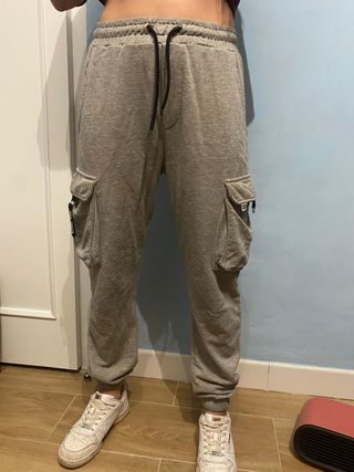 Pantalón chándal Bershka gris mujer