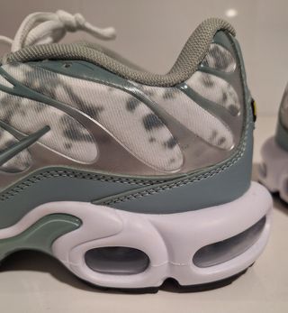 Zapatillas Nike Air TN Talla 42 (NUEVAS)