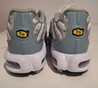 Zapatillas Nike Air TN Talla 42 (NUEVAS)