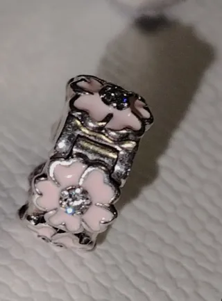 Due Clip Pandora Fiori Rosa e zirconi bianchi