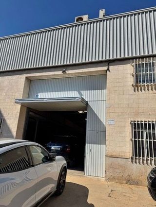 Nave industrial en alquiler en El Forn d´Alcedo en Valencia