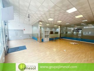 Local comercial en alquiler en Cabra