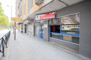 Local comercial en venta en Pajaritos - Plaza de Toros en Granada