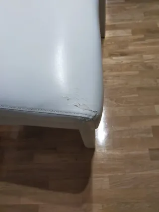 Mesa Comedor Cristal y 6 Sillas Blancas