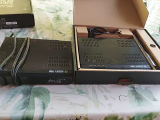 2 Receptor Satélite Atlas HD-200S,solo un mando