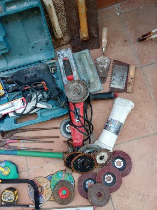 Lote de herramientas de obra