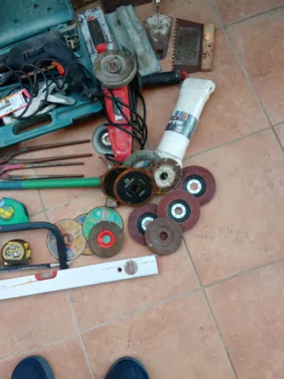 Lote de herramientas de obra