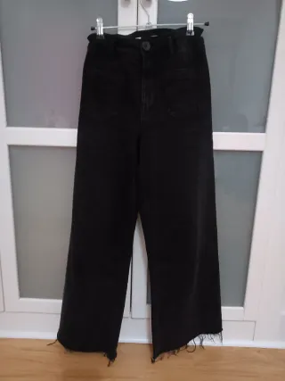 Pantalón negro vaquero