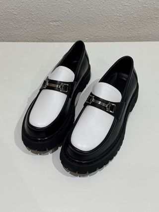 Mocasines elegantes hombre negros y blancos