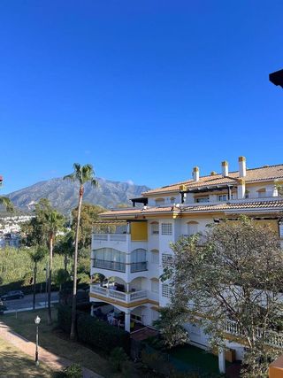 Piso en alquiler en Nueva Andalucía centro en Marbella