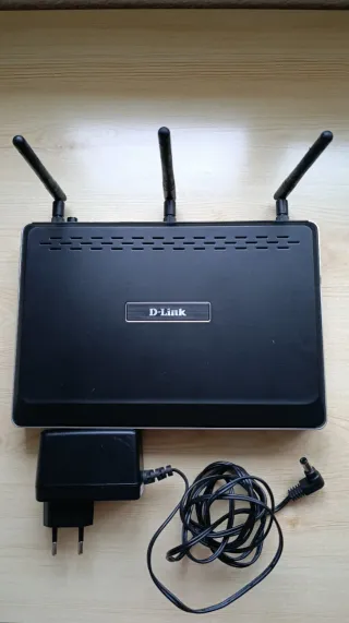 Router D-Link con 3 Antenas y Adaptador
