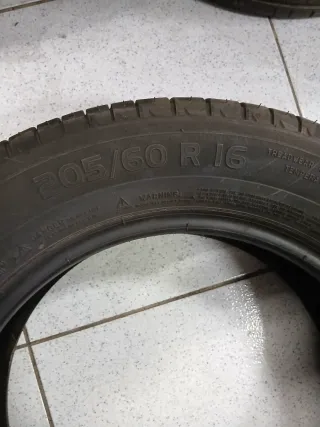 Neumático 205/60R16