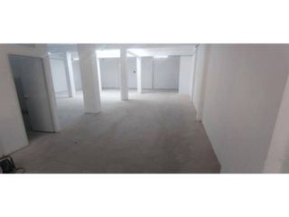 Local comercial en alquiler en Benetússer