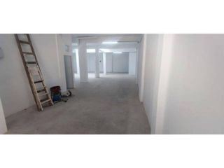 Local comercial en alquiler en Benetússer