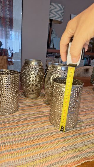 Portavelas metálico dorado