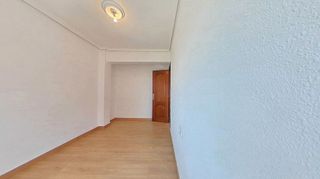 Piso en alquiler en Fonteta de Sant Lluís en Valencia