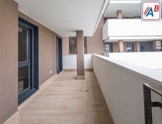 Piso en alquiler en La Paz en Zaragoza