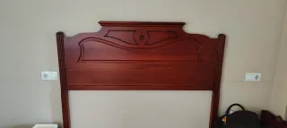 Cabecero de cama de matrimonio de madera