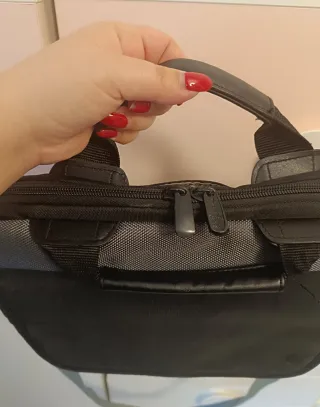 Maletín portátil Targus Negro y Gris