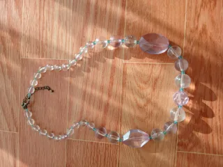 Collar de piedras naturales