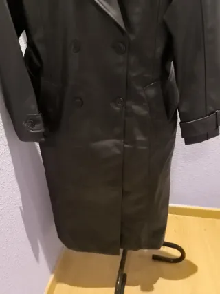 Gabardina Pull&Bear marrón Talla XS