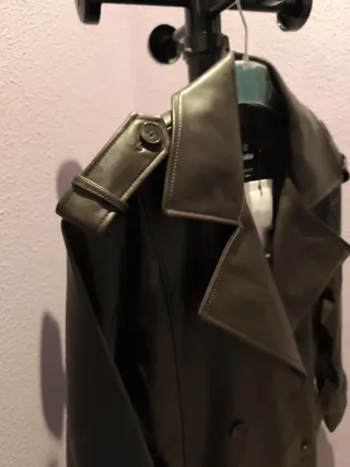 Gabardina Pull&Bear marrón Talla XS