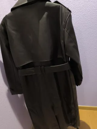 Gabardina Pull&Bear marrón Talla XS