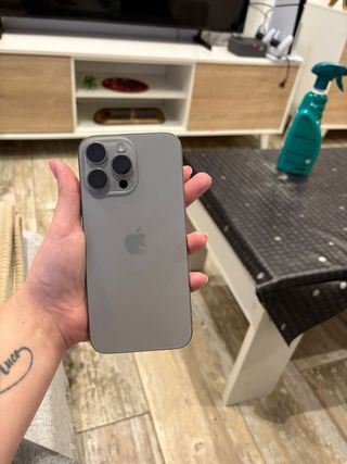 iPhone 16 Pro Max plata