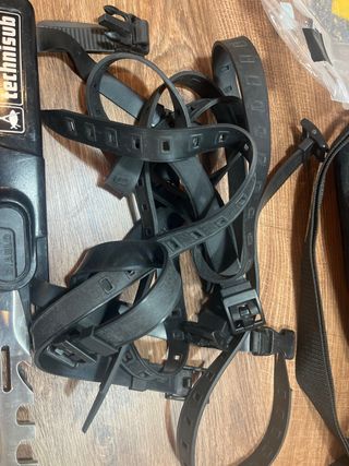 Cuchillos de pesca submarina y buceo