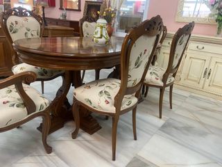 Mesa comedor extensible y 6 sillas tapizadas