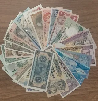 Lotto di 25 banconote americane SC