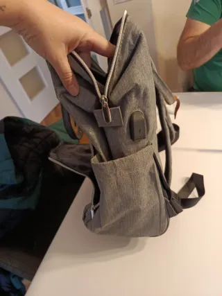 Mochila RBEU para portátil con compartimentos