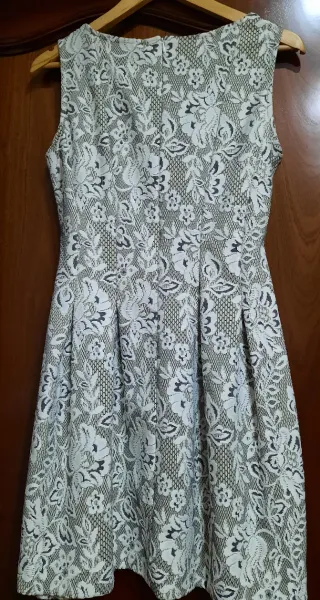 Vestido Zara Midi Encaje Blanco y Gris