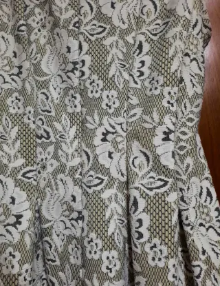 Vestido Zara Midi Encaje Blanco y Gris