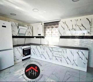 Muebles de cocina nuevos empaquetados