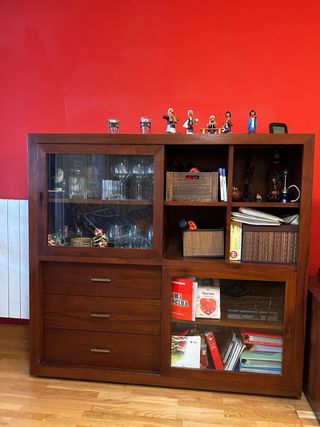 Muebles salón y mesa extensible con 4 sillas