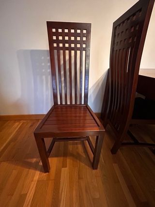 Muebles salón y mesa extensible con 4 sillas