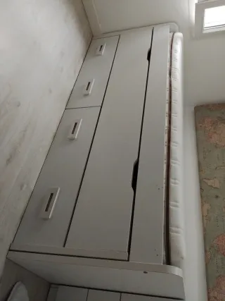 Cama nido con cajonera de madera