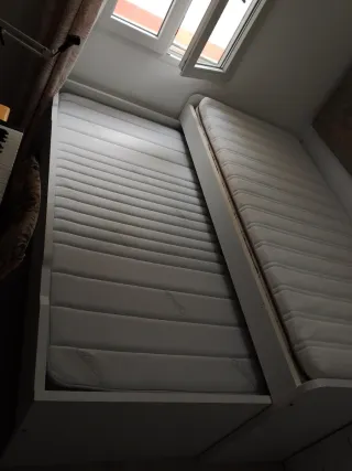 Cama nido con cajonera de madera