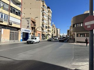 Edificio en venta en Nueva Andalucía en Almería