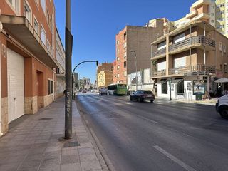 Edificio en venta en Nueva Andalucía en Almería