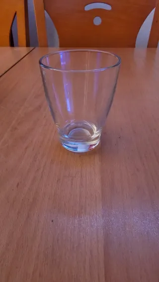 11 Vasos pequeños de cristal