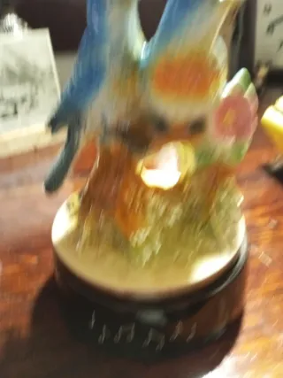 Caja Musical Antigua Pájaros